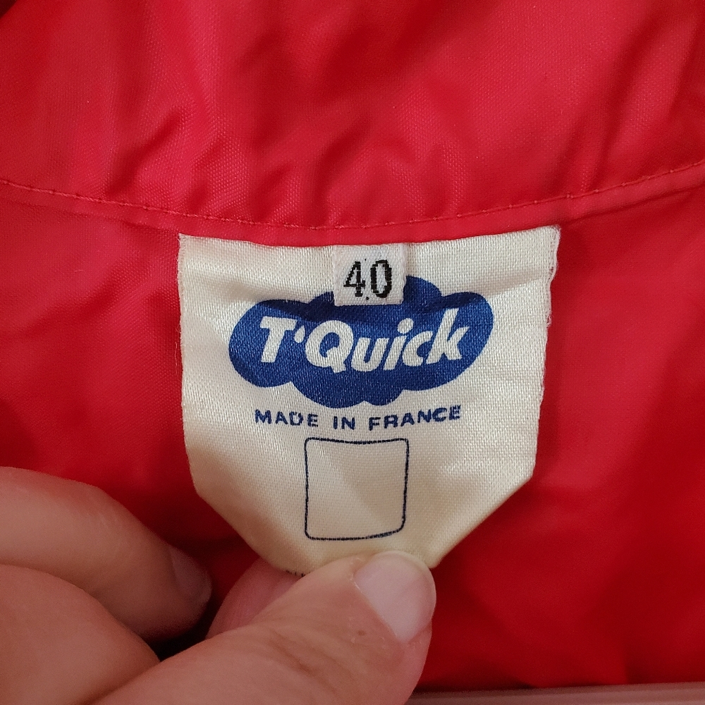 Vintage red packable windbreaker - Picture 12 of 14